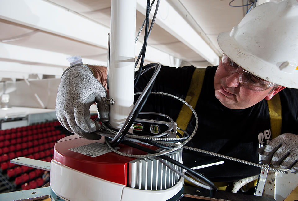 Man installing Powerfoil X3.0